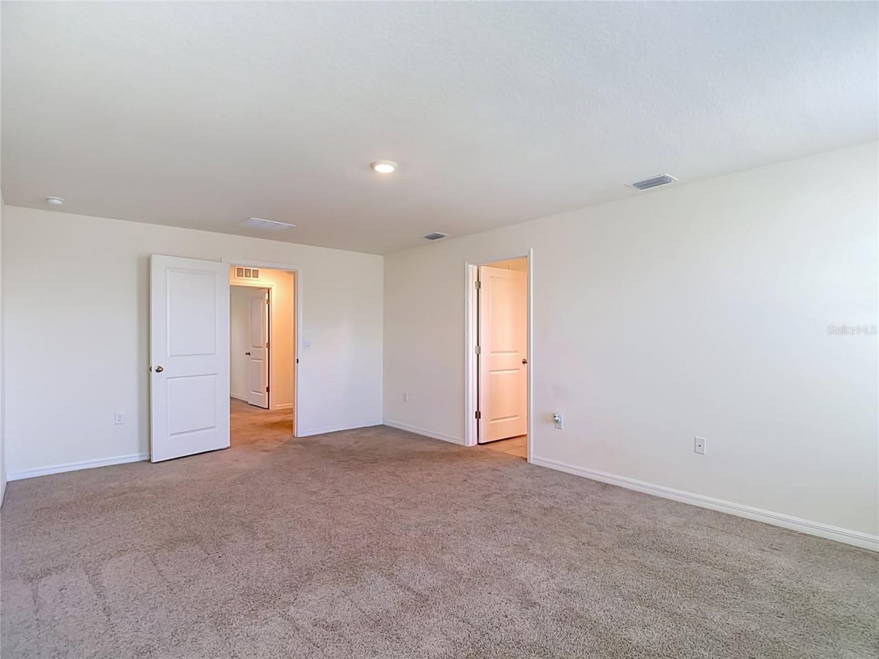 7737 Rosewood Garden Loop, Tampa, FL 33637 Photo