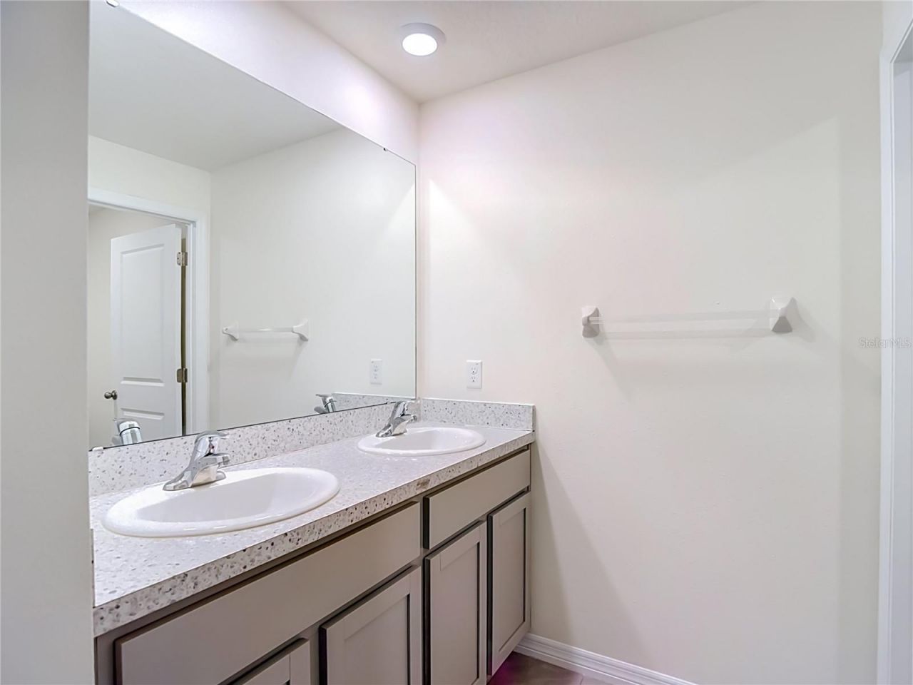 7737 Rosewood Garden Loop, Tampa, FL 33637 Photo