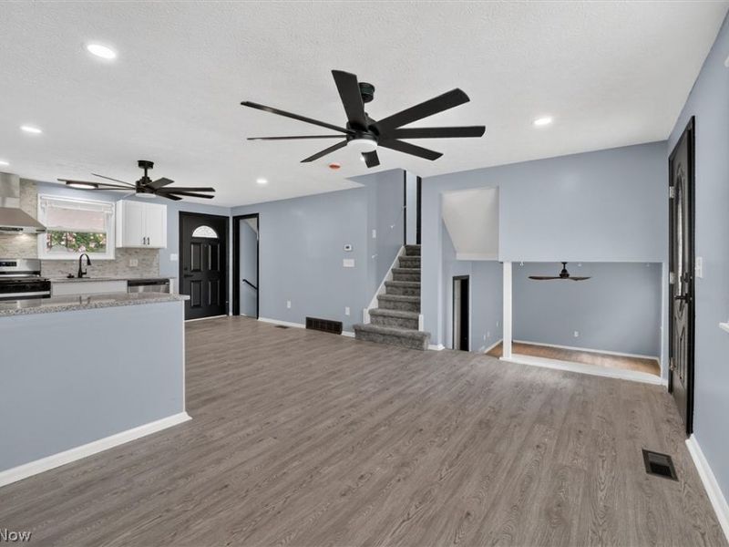 4036 Leavitt Road, Lorain, OH 44053 Photo 10
