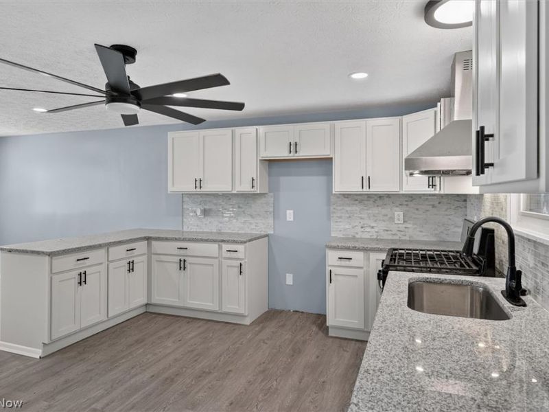4036 Leavitt Road, Lorain, OH 44053 Photo 13
