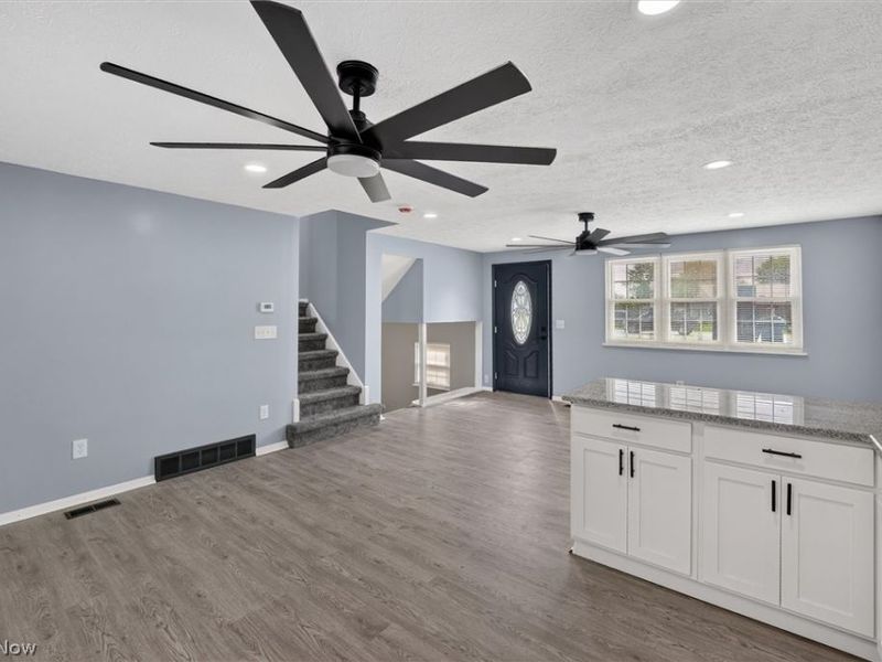 4036 Leavitt Road, Lorain, OH 44053 Photo 20