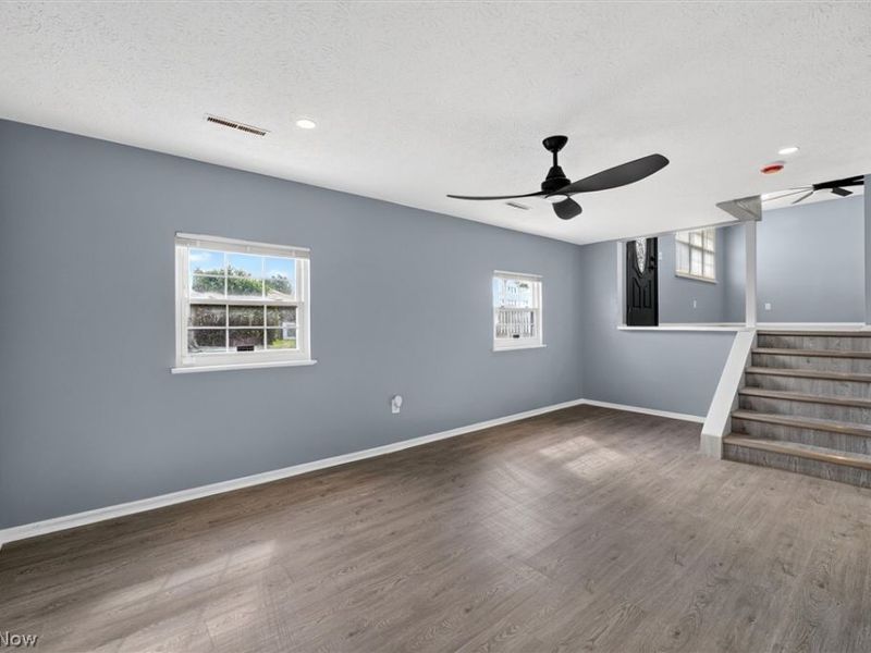 4036 Leavitt Road, Lorain, OH 44053 Photo 21