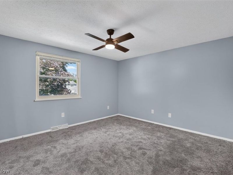 4036 Leavitt Road, Lorain, OH 44053 Photo 28