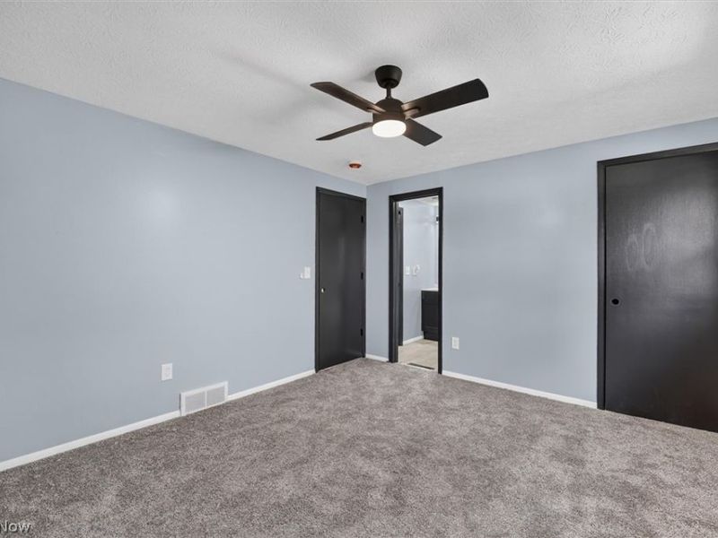 4036 Leavitt Road, Lorain, OH 44053 Photo 29