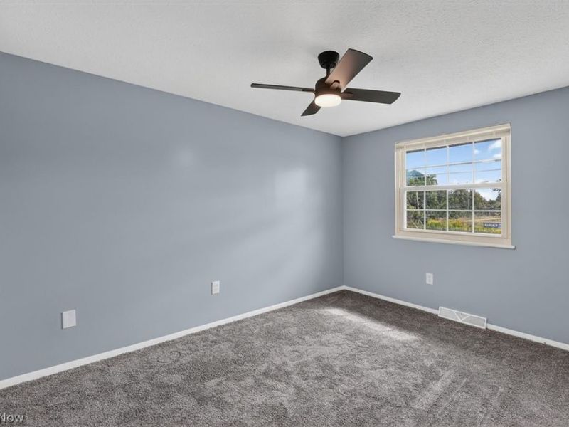 4036 Leavitt Road, Lorain, OH 44053 Photo 32
