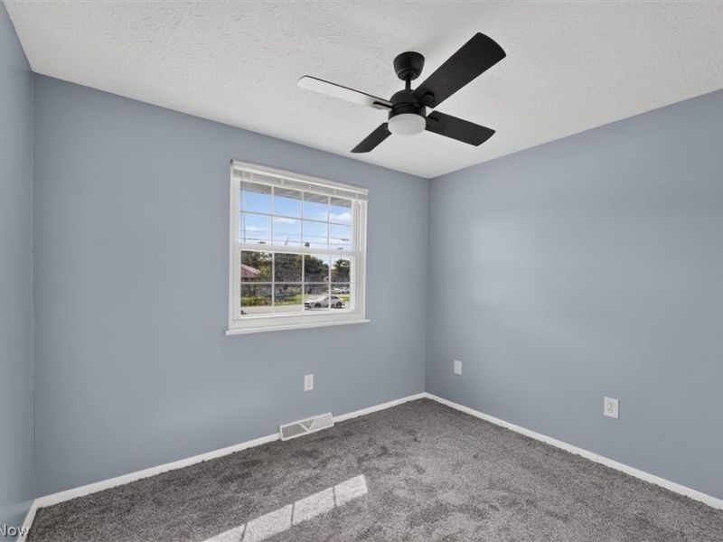 4036 Leavitt Road, Lorain, OH 44053 Photo 34