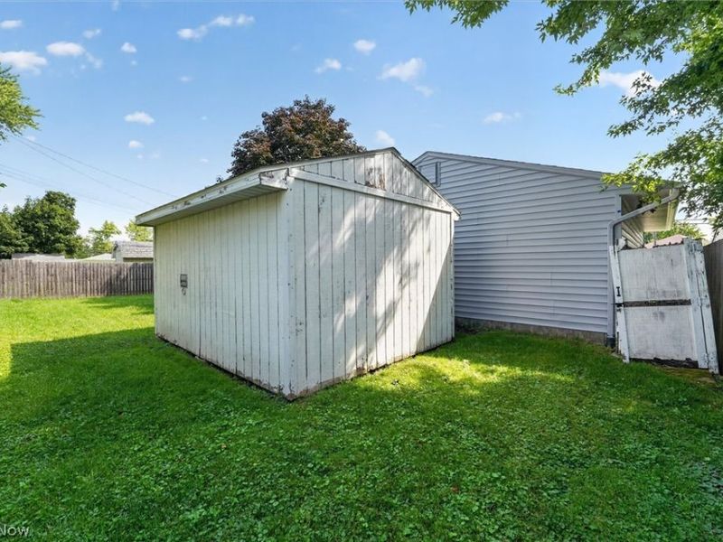 4036 Leavitt Road, Lorain, OH 44053 Photo 45