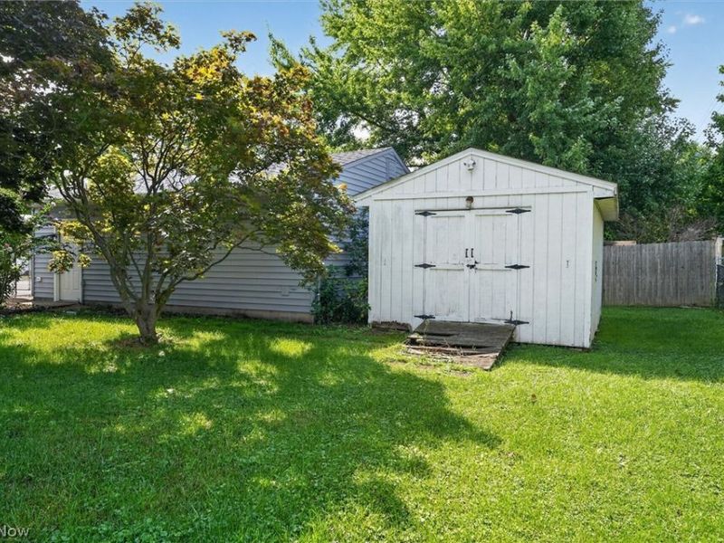 4036 Leavitt Road, Lorain, OH 44053 Photo 46