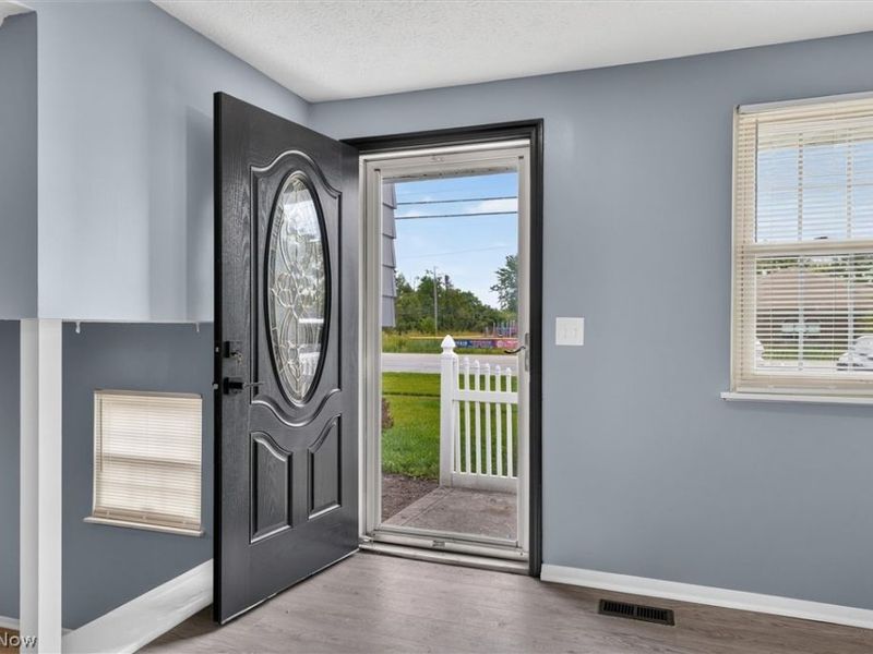 4036 Leavitt Road, Lorain, OH 44053 Photo 7
