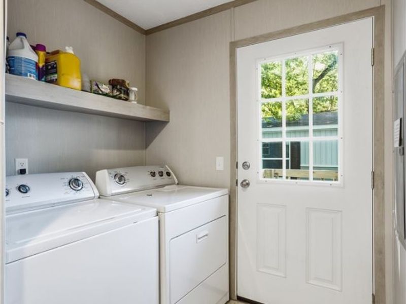 4516 Navarre Road SW, Unit 13, Canton, OH 44706 Photo 11