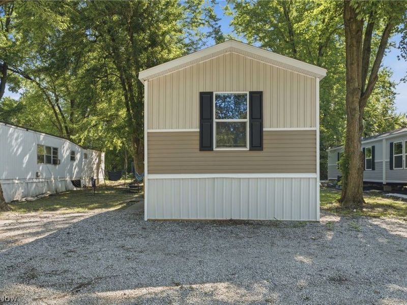 4516 Navarre Road SW, Unit 13, Canton, OH 44706 Photo 2