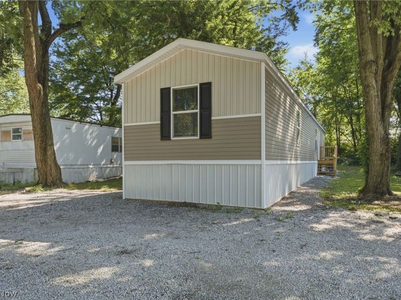 4516 Navarre Road SW, Unit 13, Canton, OH 44706 Photo 24