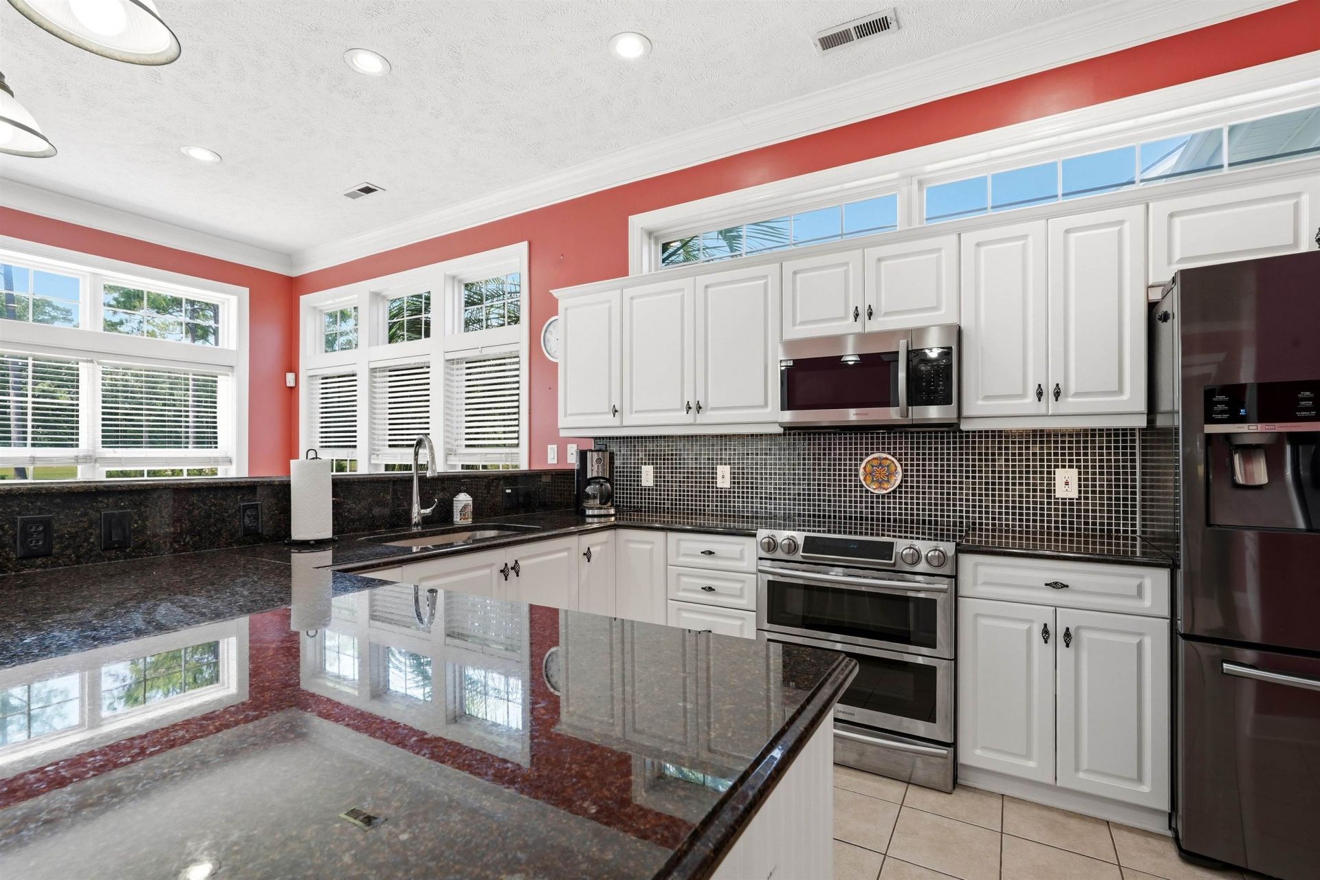 131 Wicklow Dr. Photo 11