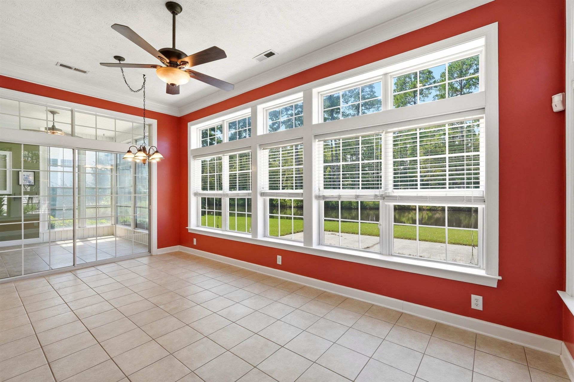 131 Wicklow Dr. Photo 14