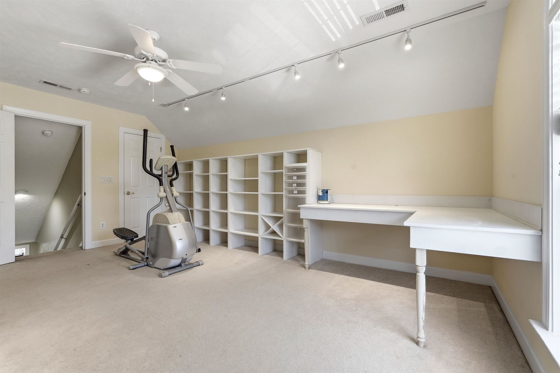 131 Wicklow Dr. Photo 26