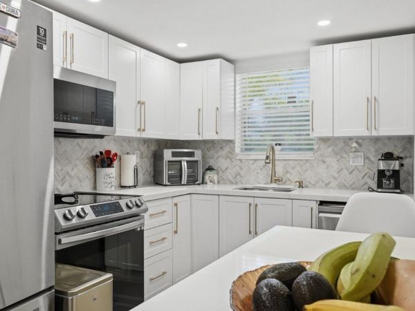 6100 NW 44TH Street, Unit 104, Lauderhill, FL 33319