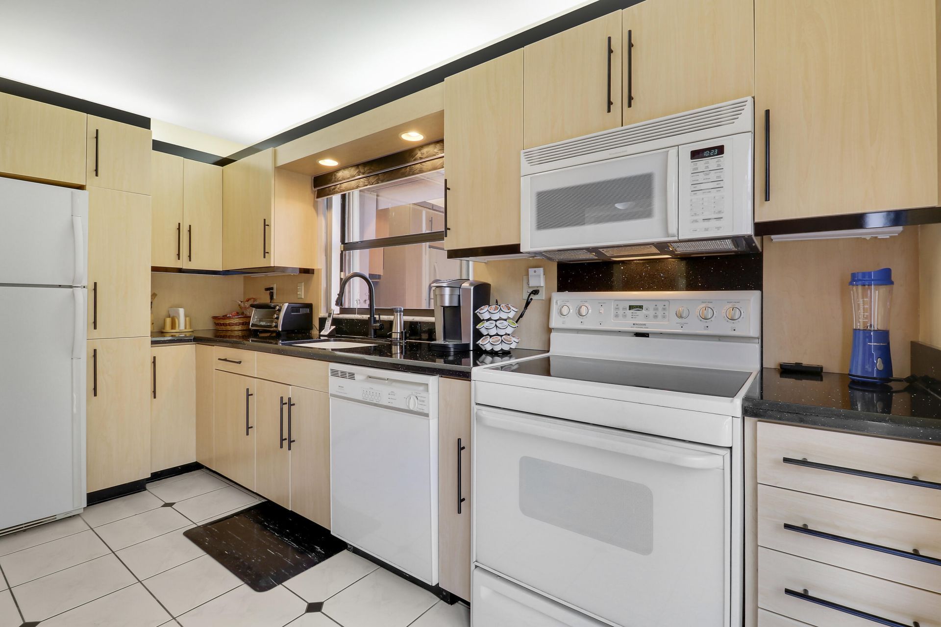 5481 Mirror Lakes Boulevard, Boynton Beach, FL 33472 Photo