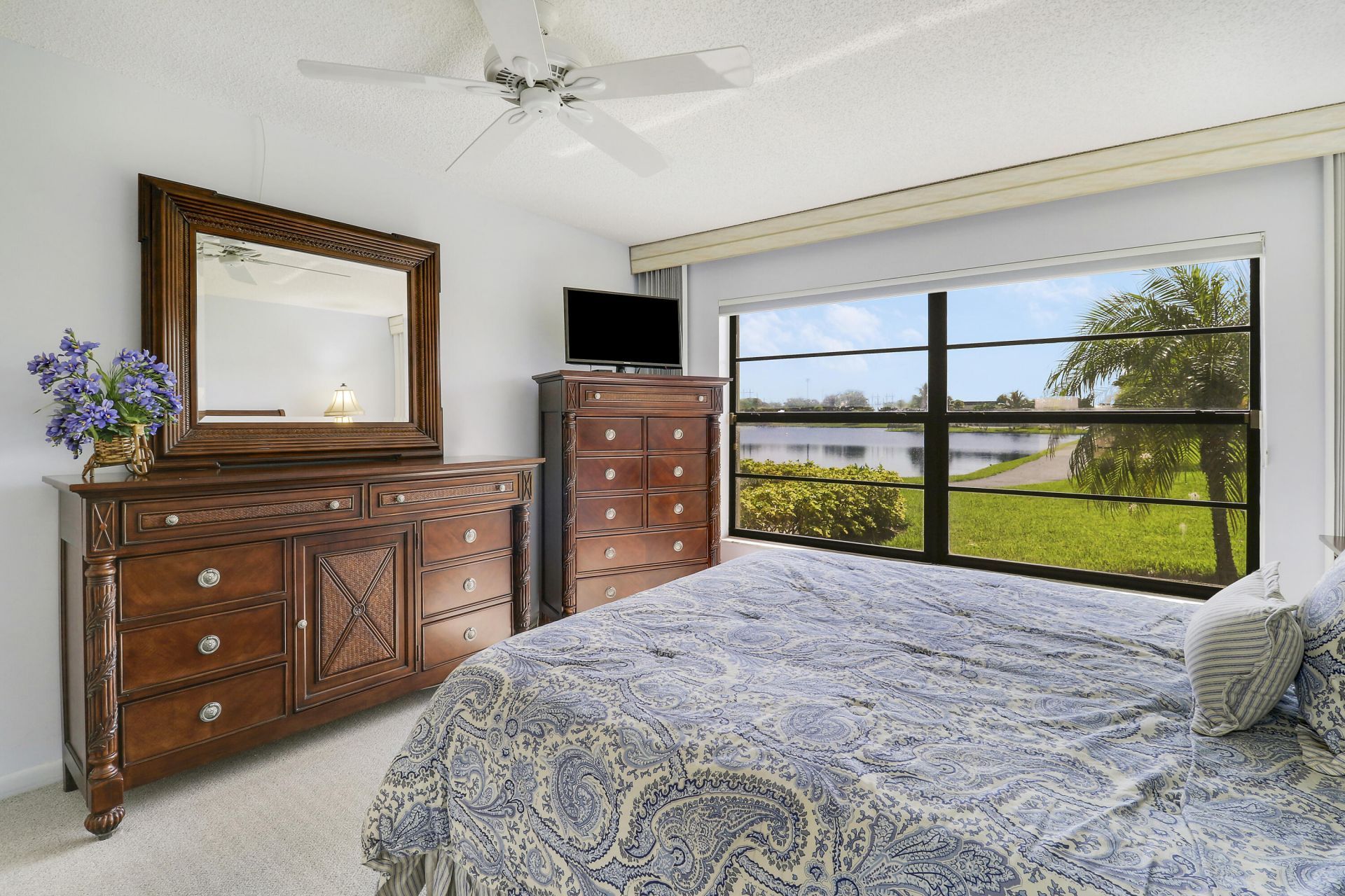 5481 Mirror Lakes Boulevard, Boynton Beach, FL 33472 Photo