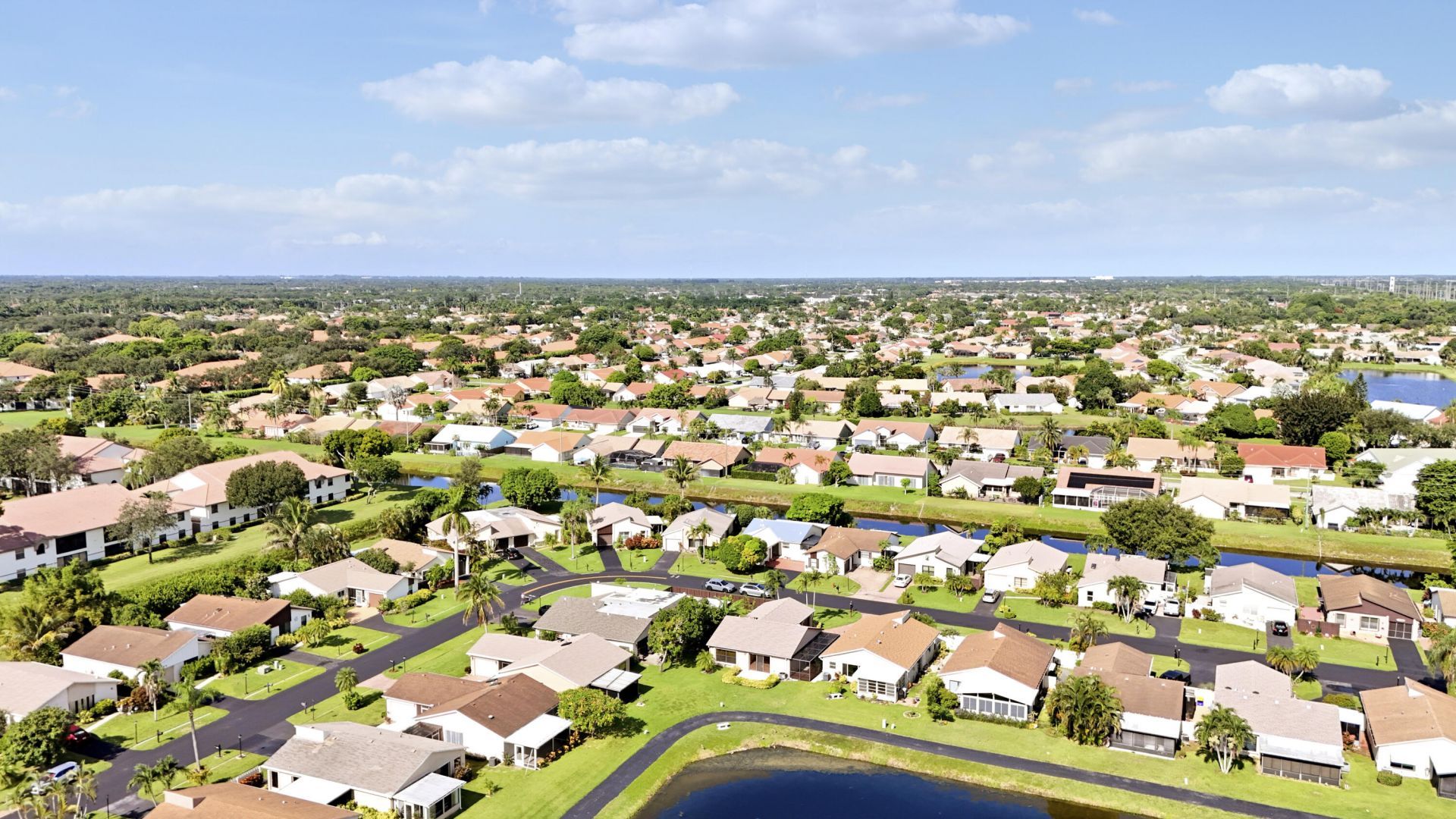 5481 Mirror Lakes Boulevard, Boynton Beach, FL 33472 Photo