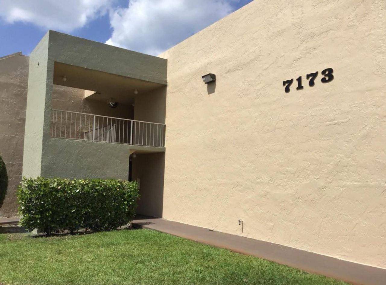 7173 Orange Drive, Unit 220B, Davie, FL 33314 Photo