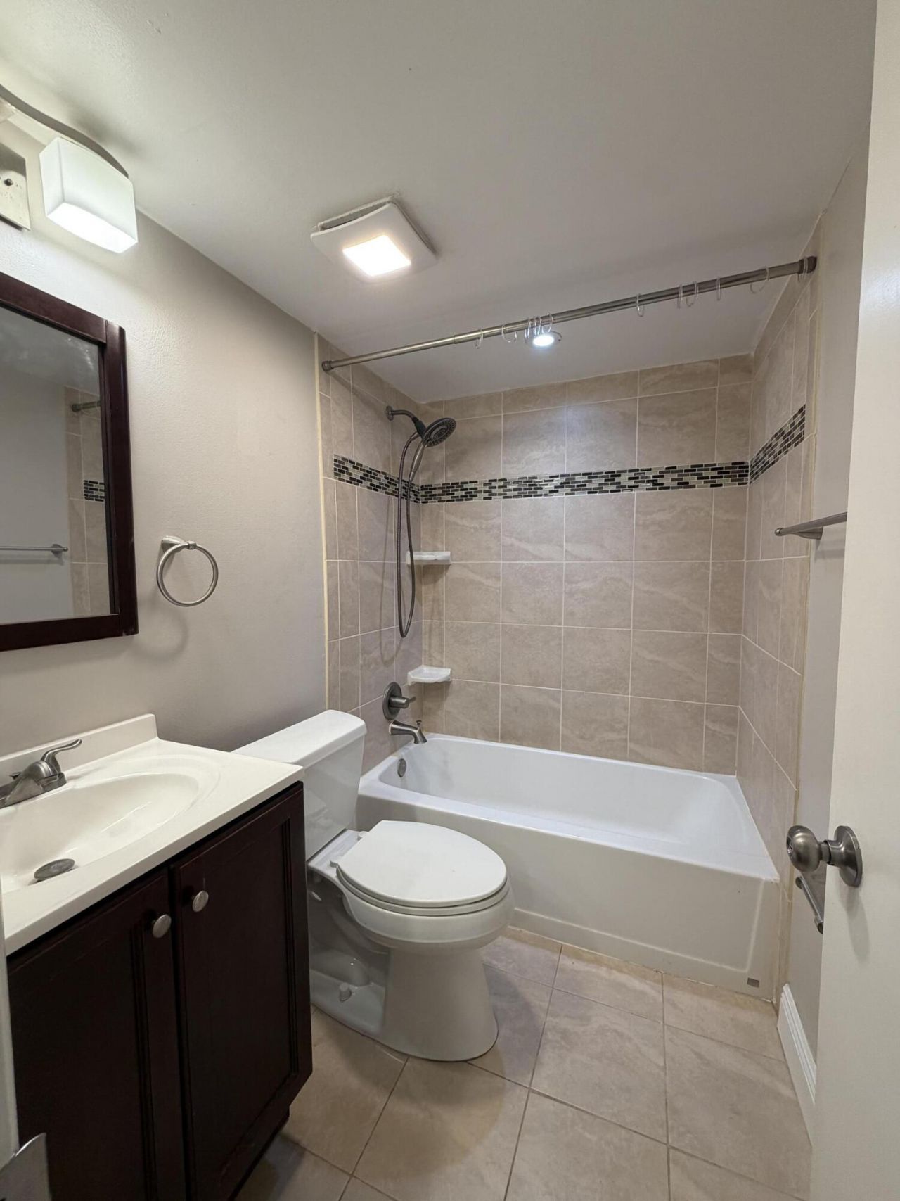 7173 Orange Drive, Unit 220B, Davie, FL 33314 Photo