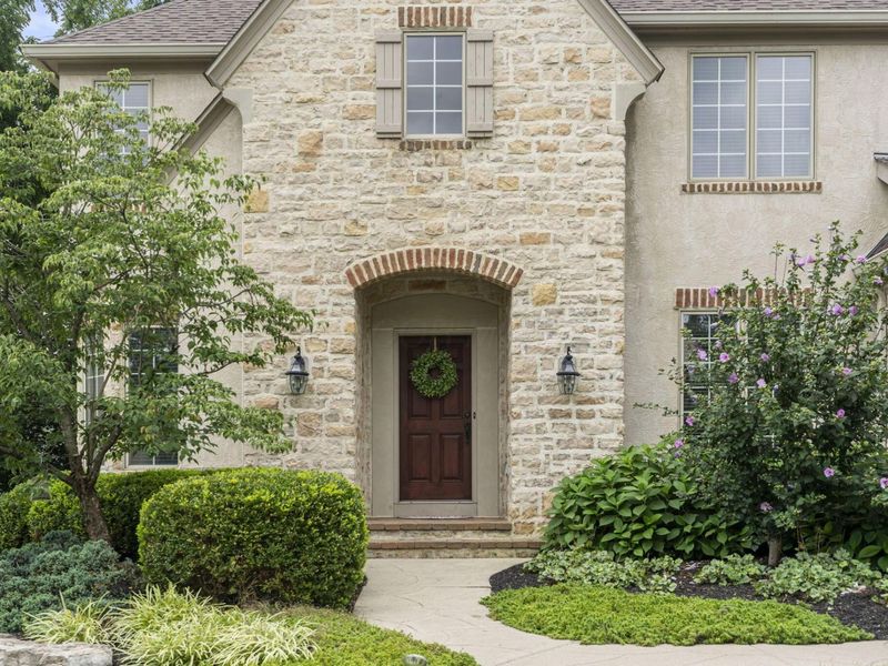 989 Adin Trail, Columbus, OH 43235 Photo 3