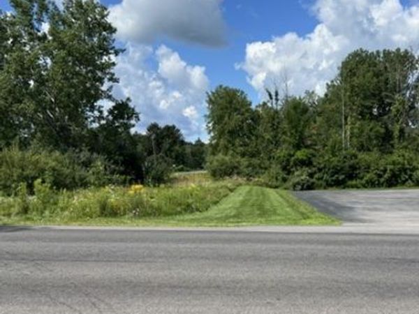 3297 Canandaigua Road , Macedon, NY 14502