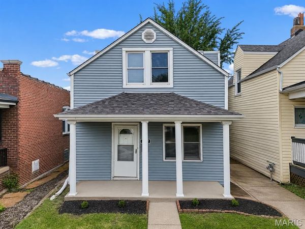 4552 Ray Avenue , St Louis, MO 63116