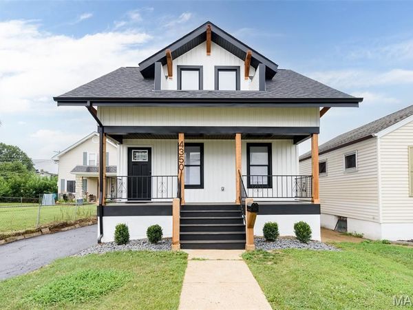 4350 Fairview Avenue , St Louis, MO 63116