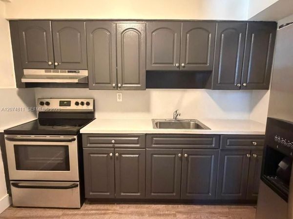 805 W 30th St , Unit 11, Hialeah, FL 33012