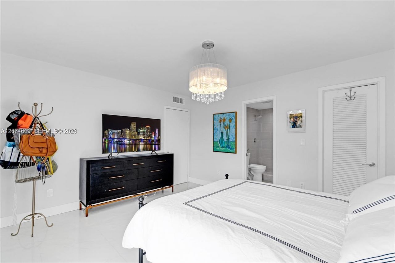 110 Salamanca Ave , Unit 403, Coral Gables, FL 33134 Photo