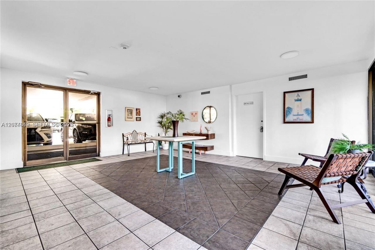 110 Salamanca Ave , Unit 403, Coral Gables, FL 33134 Photo
