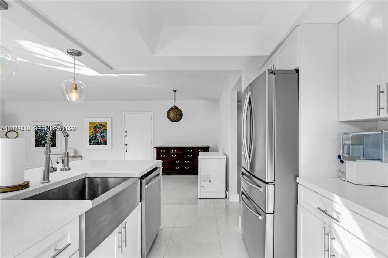 110 Salamanca Ave , Unit 403, Coral Gables, FL 33134 Photo