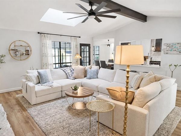 2200 Midhurst Drive, Arlington, TX 76013