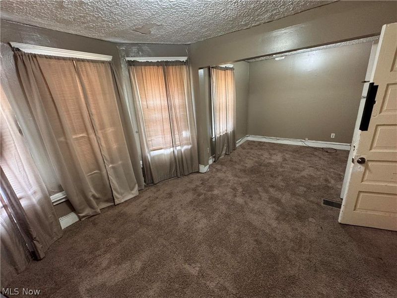 10907 Hull Avenue, Cleveland, OH 44106 Photo 17