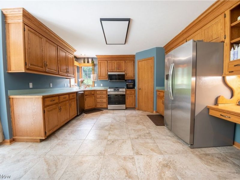 2885 Valley Road, Cuyahoga Falls, OH 44223 Photo 11