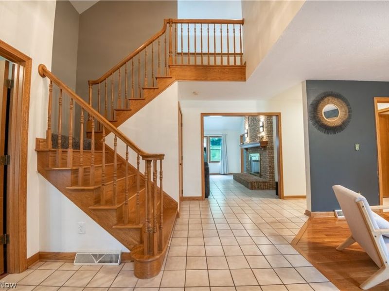 2885 Valley Road, Cuyahoga Falls, OH 44223 Photo 2