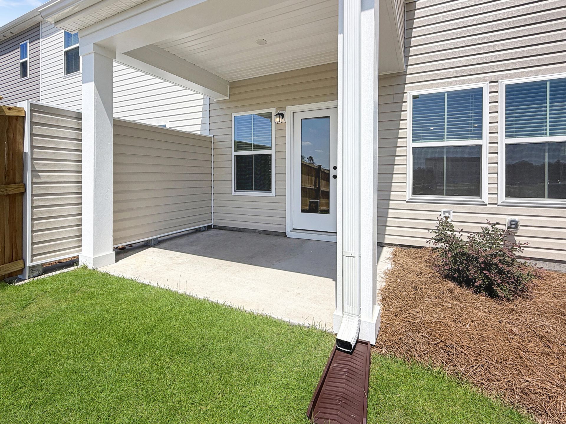 784 Ridgley Drive Photo 32