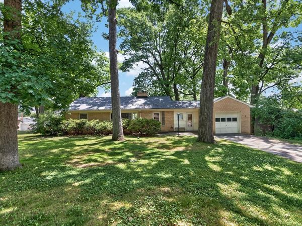 11605 W Mount Vernon AVENUE, Wauwatosa, WI 53226