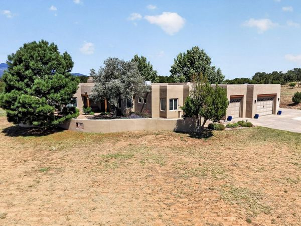 16 Richland Drive , Tijeras, NM 87059