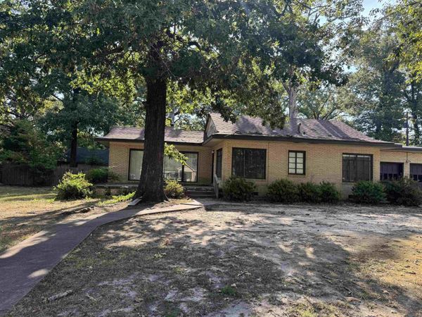 3301 S Cherry St Street, Pine Bluff, AR 71603