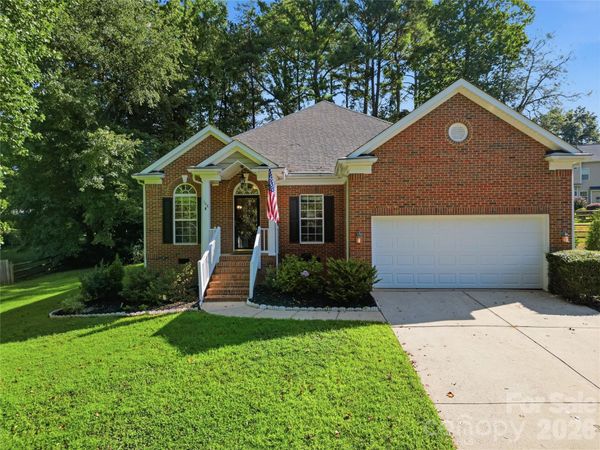 108 Summerbrook Lane, Mooresville, NC 28117