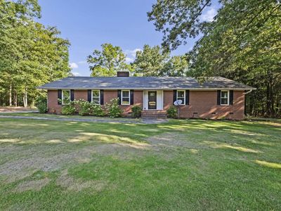 5703 Columbia Highway , Saluda, SC 29138
