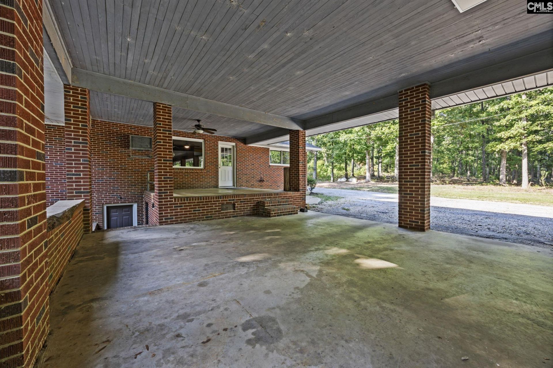 5703 Columbia Highway  Photo 32