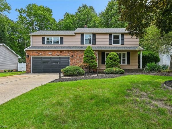 5268 Hickory Drive , Lyndhurst, OH 44124