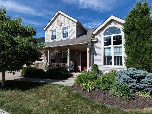 307 Huntsford Drive, Macedonia, OH 44056