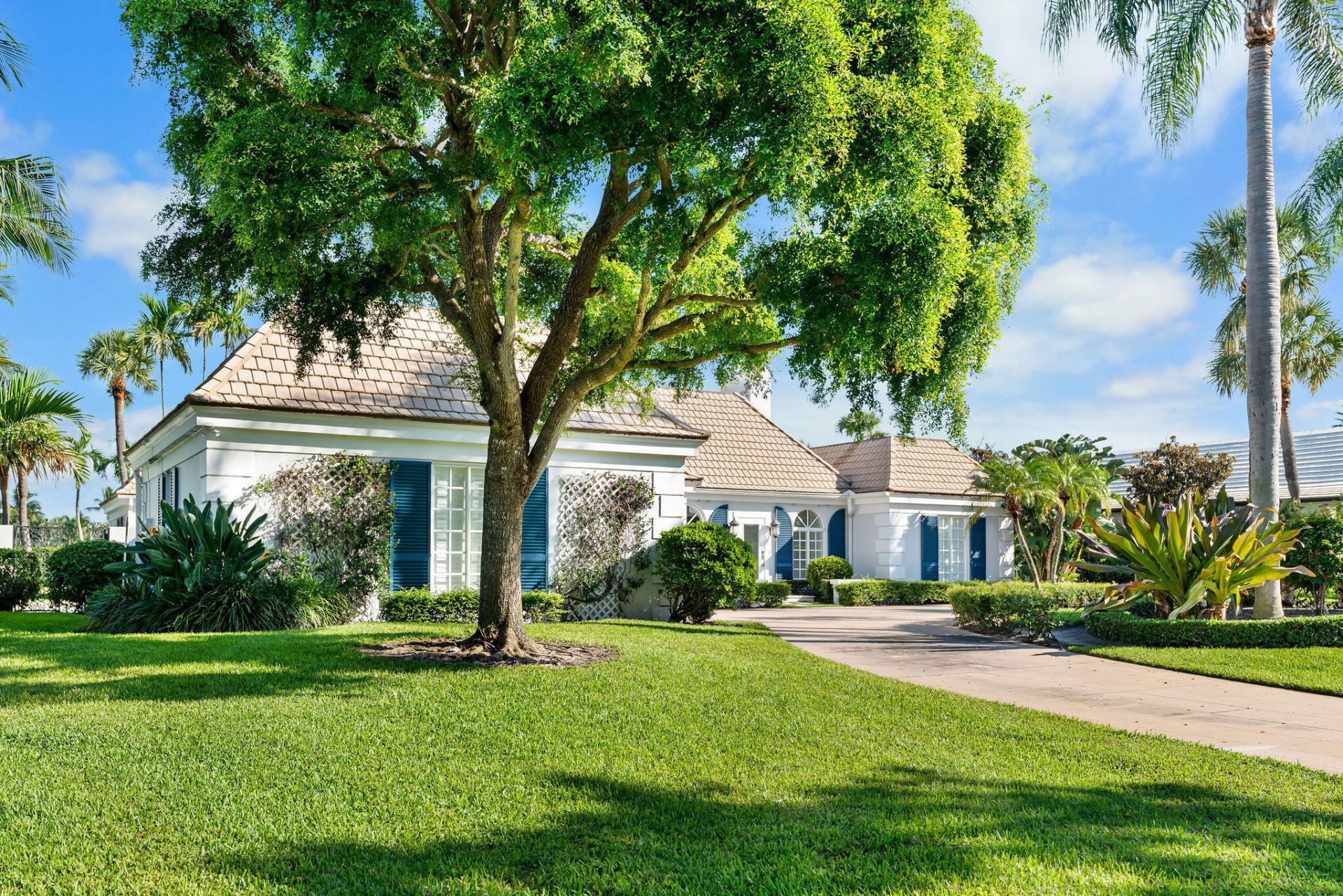 971 Lake House Drive, North Palm Beach, FL 33408 Photo