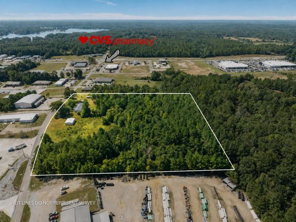 418 Cole Rd., Hattiesburg, MS 39402