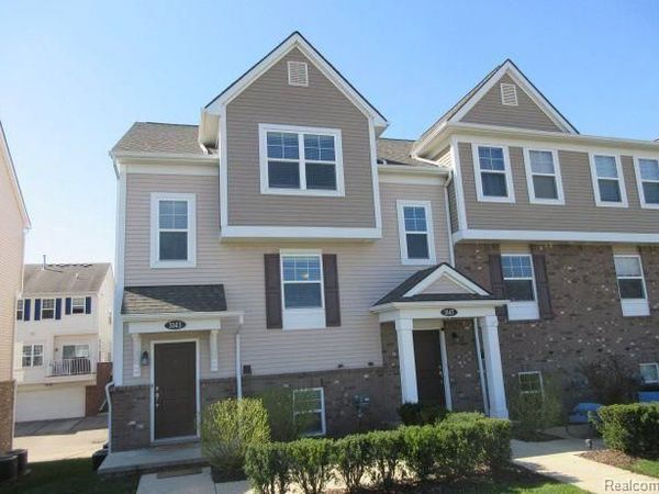 3143 Chambers W, Wixom, Mi 48393