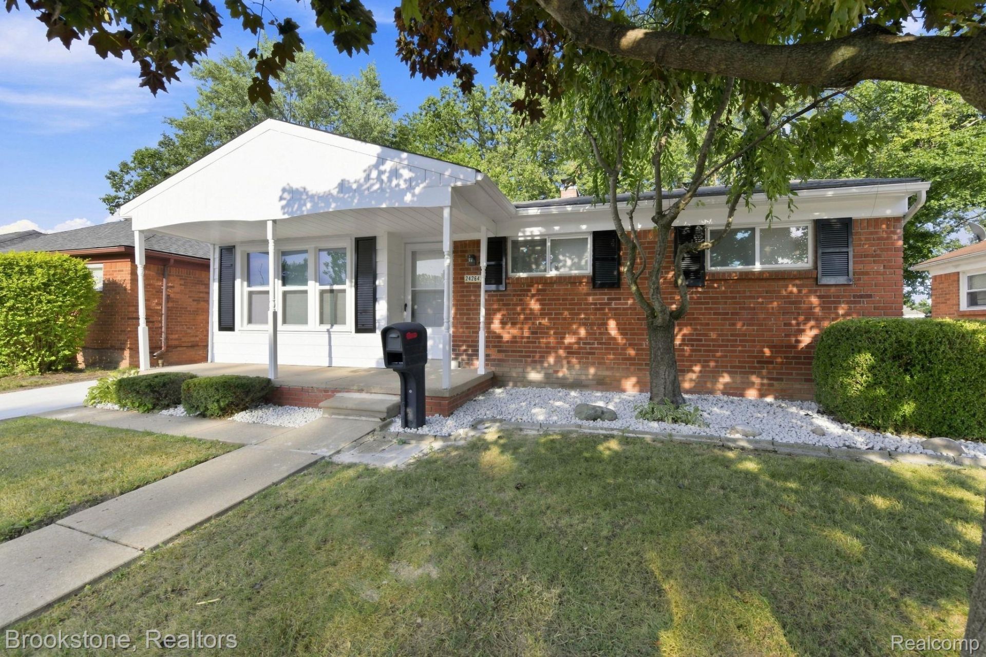 24264 Wilmot Avenue, Eastpointe, Mi 48021 Main Photo